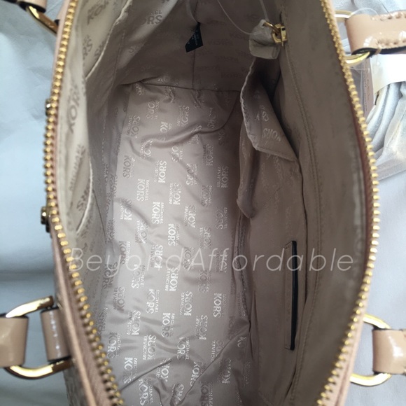 Michael Kors Cindy Dome w/ Signature MK-Lg - Picture 6 of 7